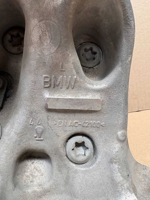 Преден Ляв Шенкел С Лагер За БМВ 1 Ф20 Ф21 2 Ф22 Ф23 BMW 1er F20 F21 2er F22 F23