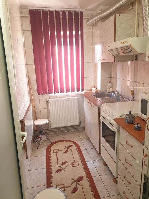 Închiriez apartament