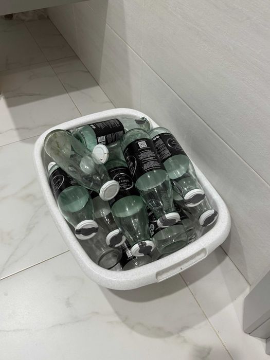 Отдам бутылки амиран
