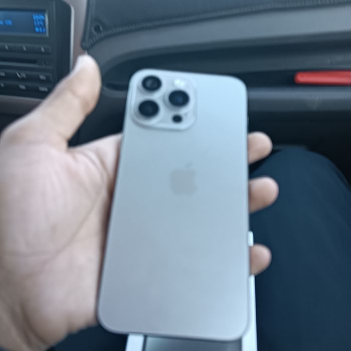 Ayfon 15 pro max sotiladi xolati yangi karopka dakument bor dubay