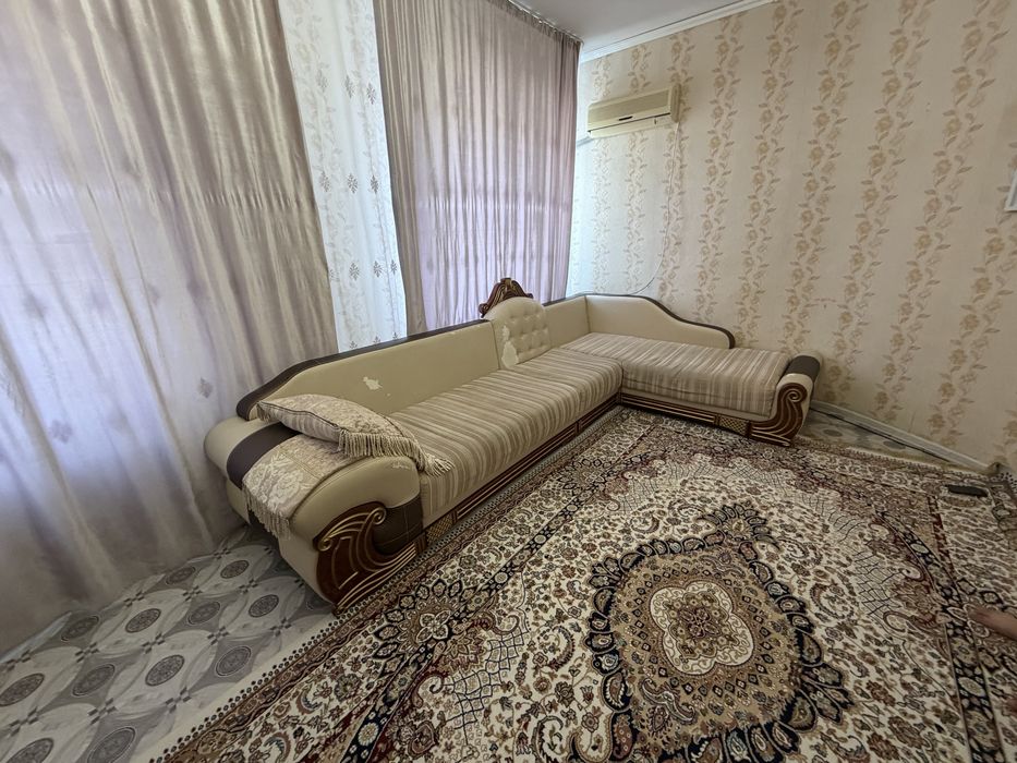 Диван в хорошом состояние