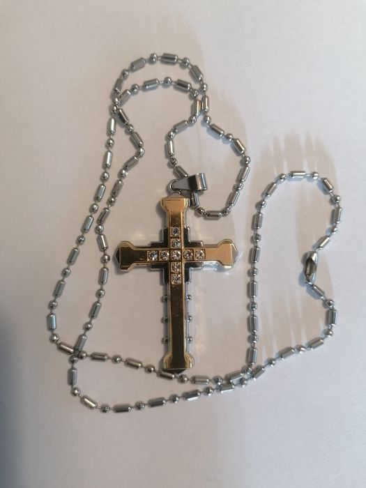Lant cu cruce, foarte frumos lucrat, otel inoxidabil cu aspect de aur