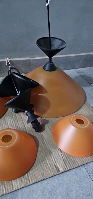 5 броя лапми- 2 големи и 3 малки