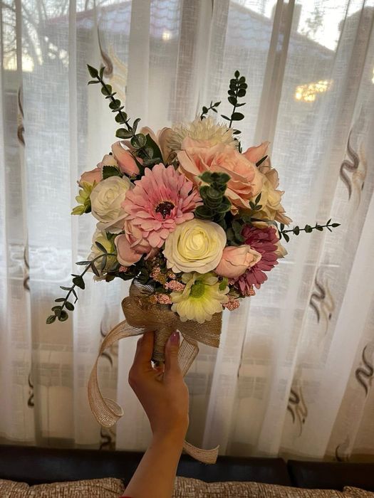 Realizez buchete si lumanari cununie