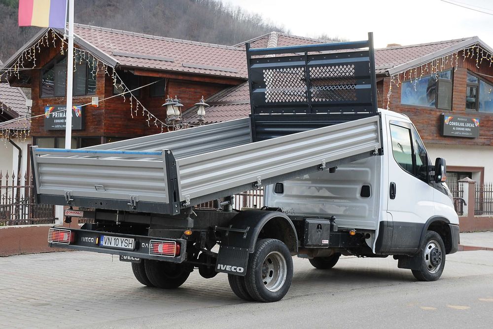 IVECO Daily 35C140 Basculabil 2023 2.3HPi 140 CP E6 6 trepte AC cat. B