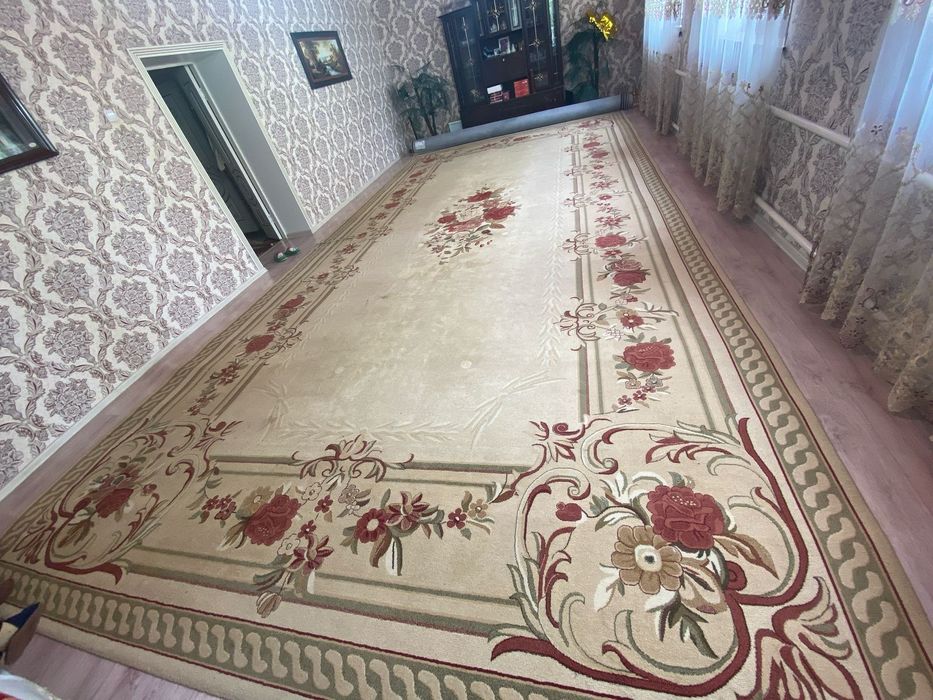 Б/у кілем сатылады