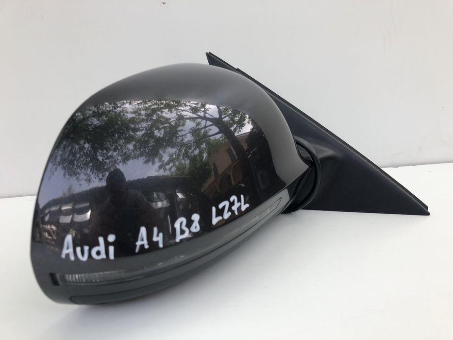 Oglinda st/dr Audi A4 B8 cod culoare LZ7L 2008-2012