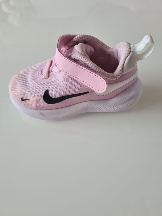 Детски маратонки Nike Revolution 7