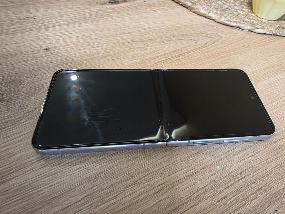 Samsung Z Flip 5