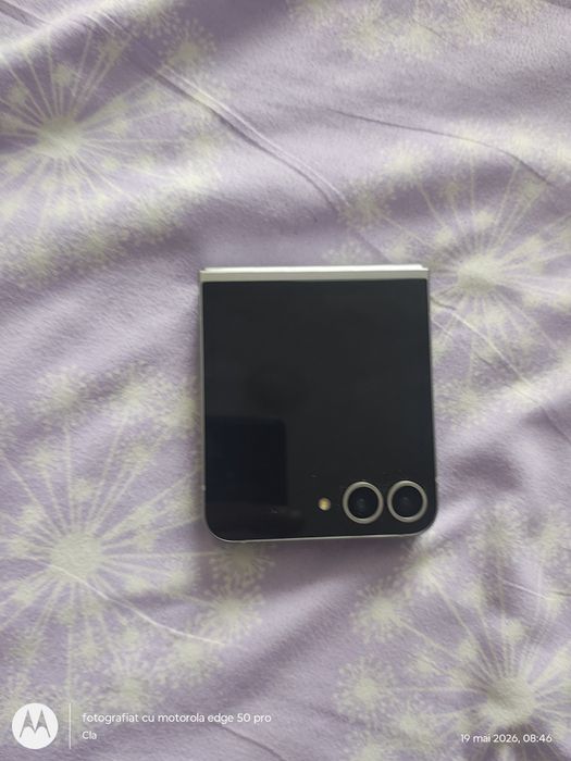 Samsung Galaxy flip 6