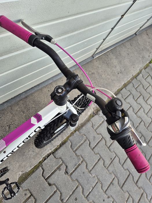 Bicicleta copii fetița 6-9 ani carrera