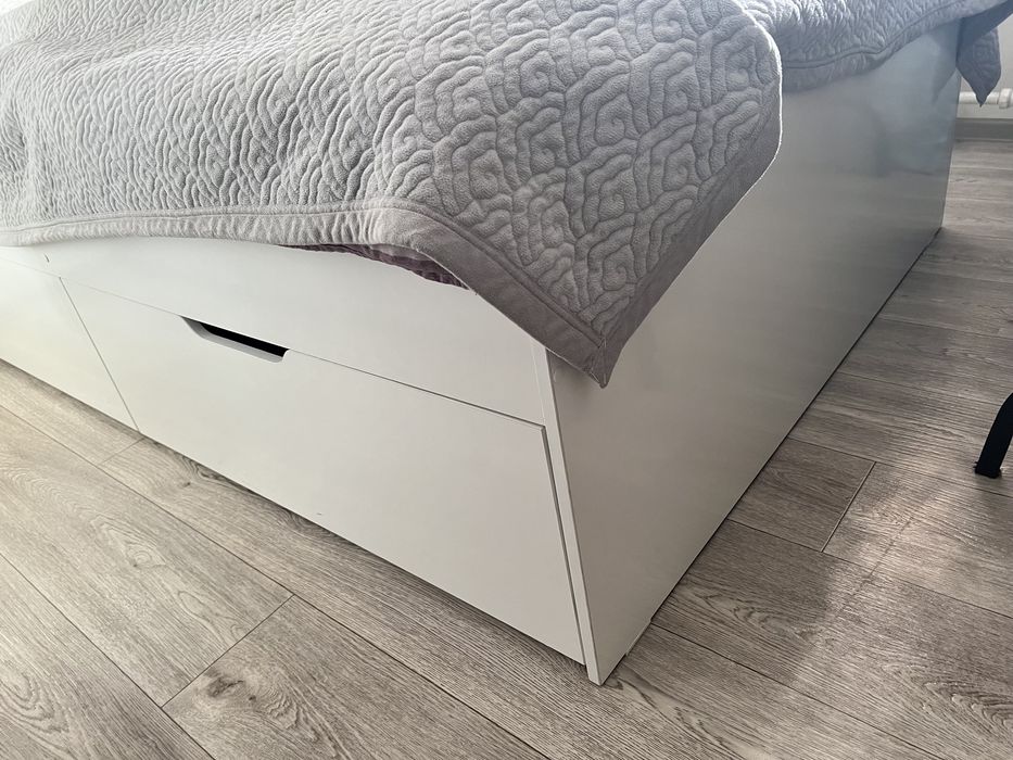 Срочно! Продам кровать, шкаф