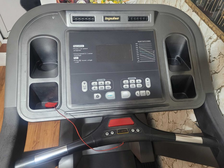 Bandă de alergat profesională Impulse