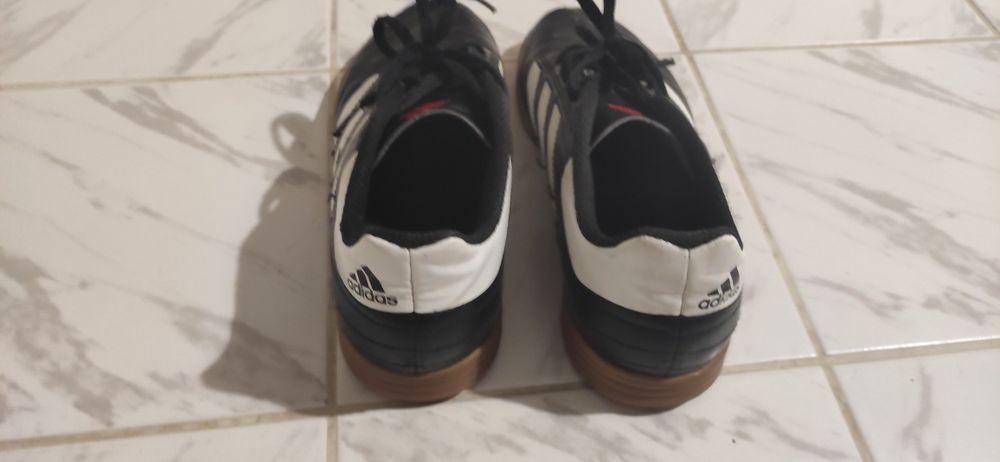 Маратонки adidas