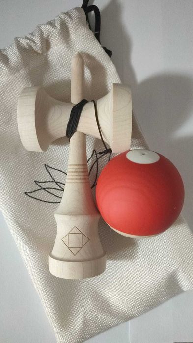 Kendama Lotus Element Okendama Revo Clear