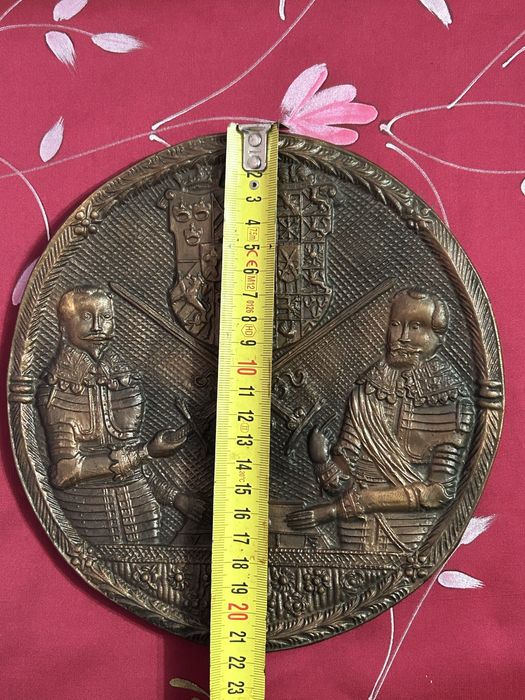 Blazon medieval decorativ de perete cu sistem prindere