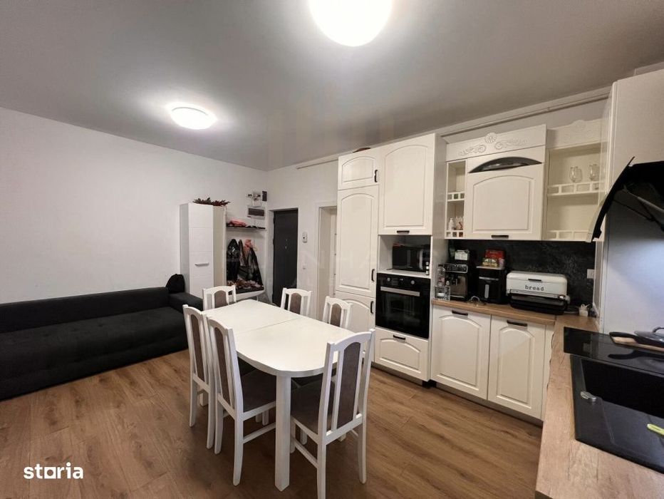 Apartament 3 camere, 53 mp, zona Sasar