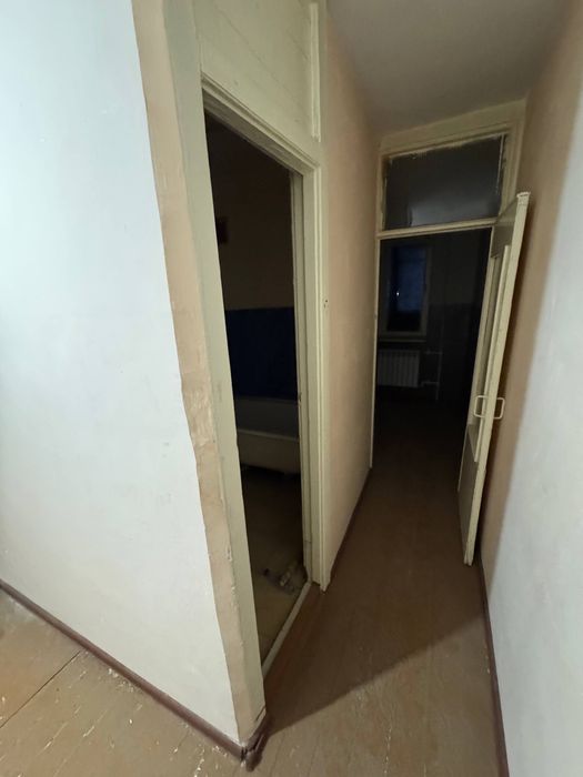 Срочно продаеться 2 комнатная в городе Чирчик раеоне Октяабре бар