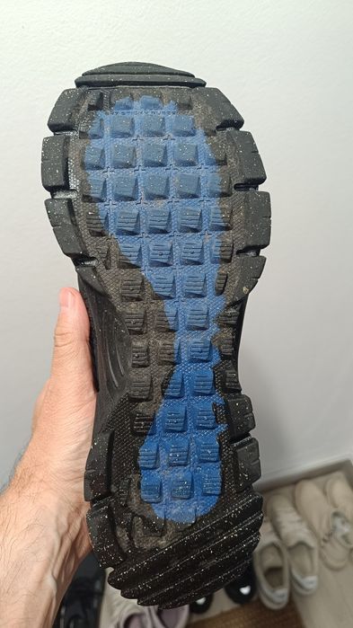 Nike Vomero 44.5 preț 100 ron