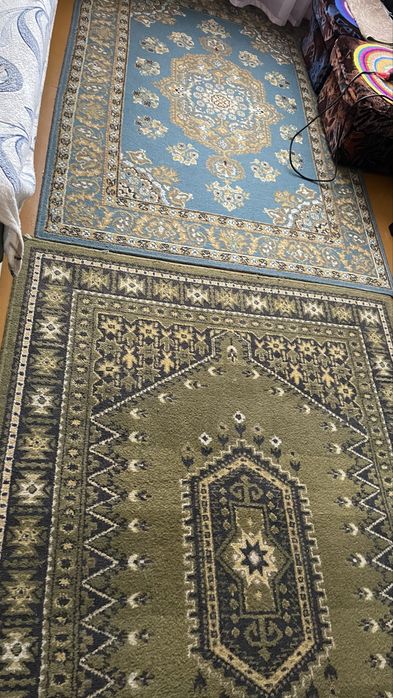 Продам два ковра.