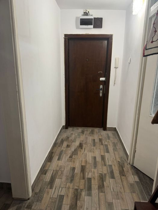 Apartament cu 4 camere de inchiriat