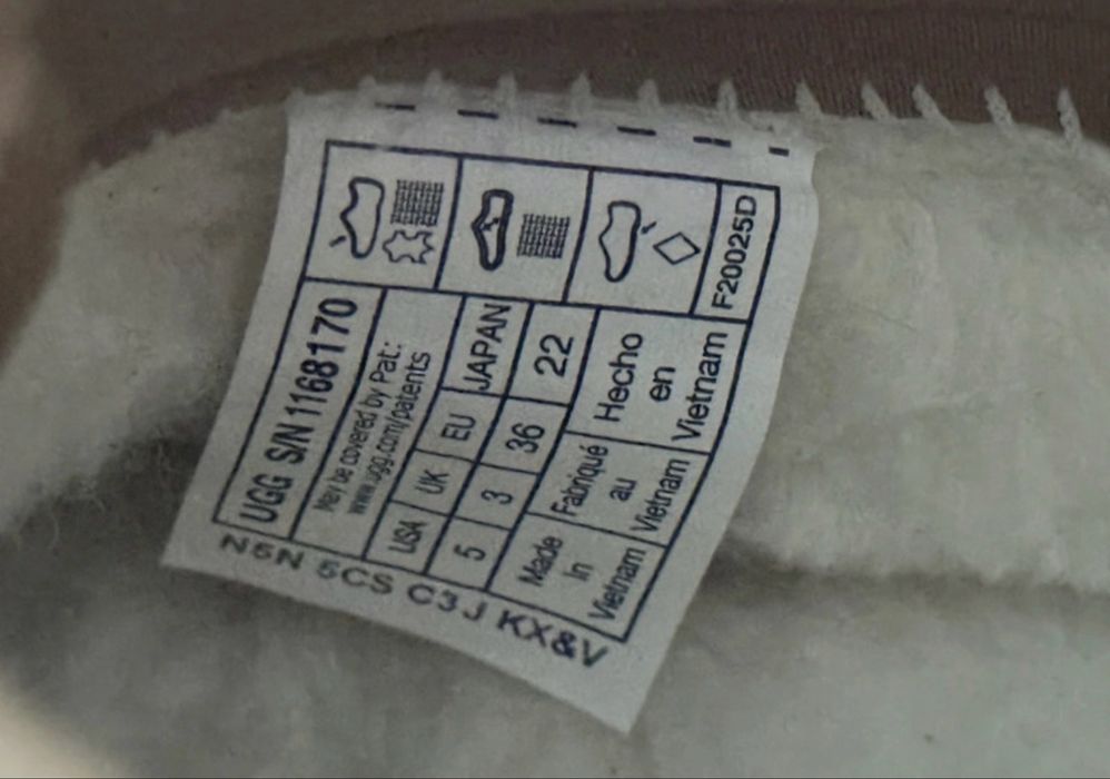 UGG Classic Mini Dipper – mărimea 36 EU (22 cm)