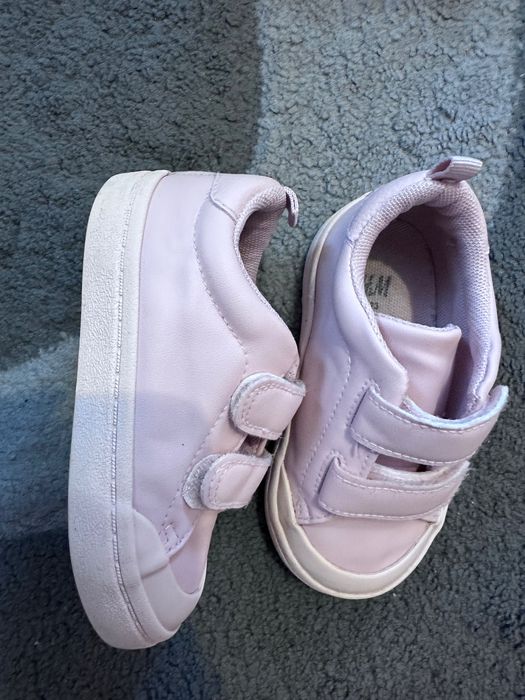 Детски обувки различни номера от 15 до 25 лв