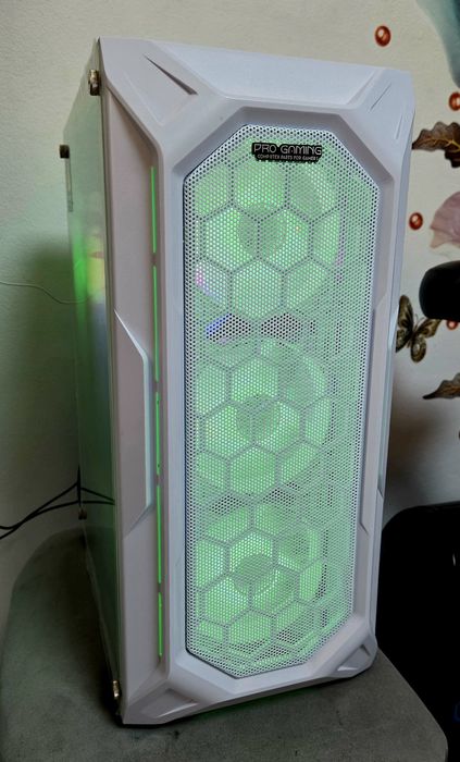 PC Gaming i7 7700K+GTX 1080 8GB/32GB RAM/SSD NVMe Nou/2TB Stocare