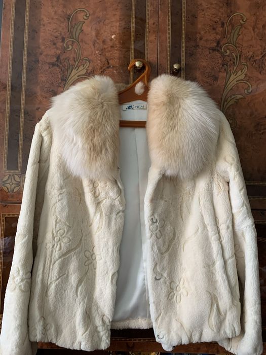 Женская короткая шуба