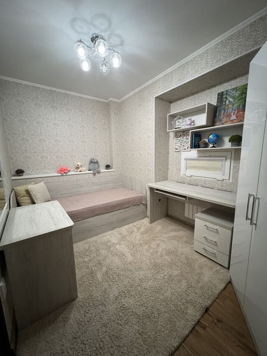 Чиланзар 1 кв-л  2х ком переделанная в 3х ком