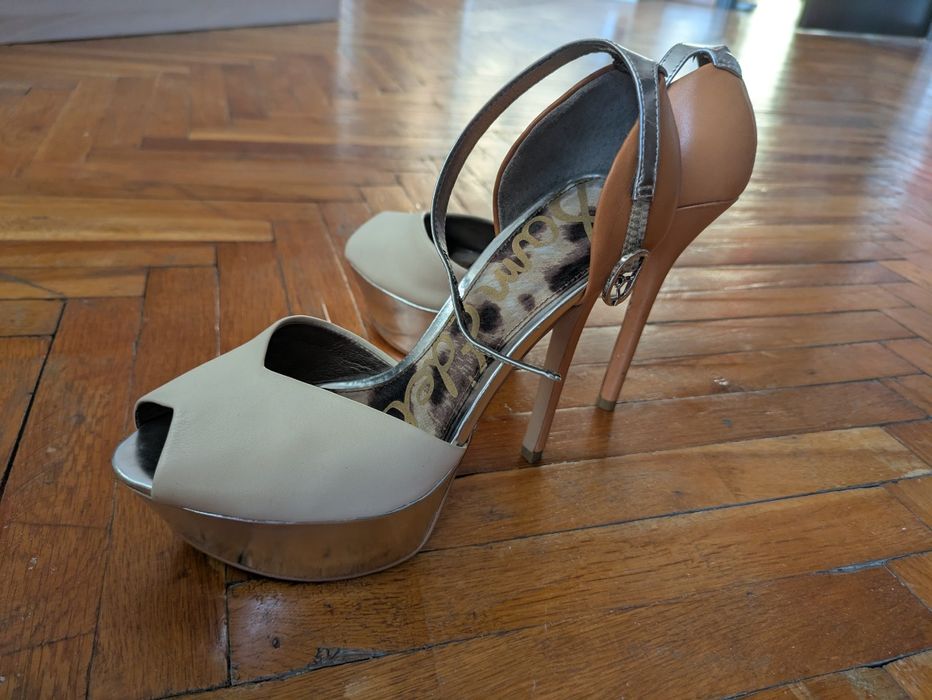 Sandale din piele cu toc noi nouțe