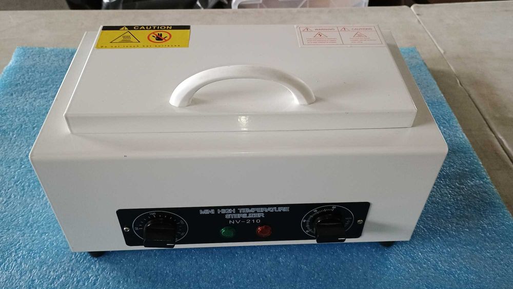 Sterilizator instrumente frizerie/ manichiura