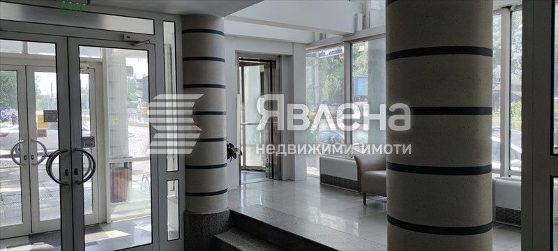 Светъл и функционален етаж от офис