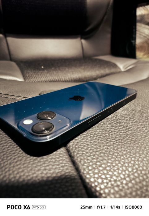 iPhone 13 в идеальном состоянии.