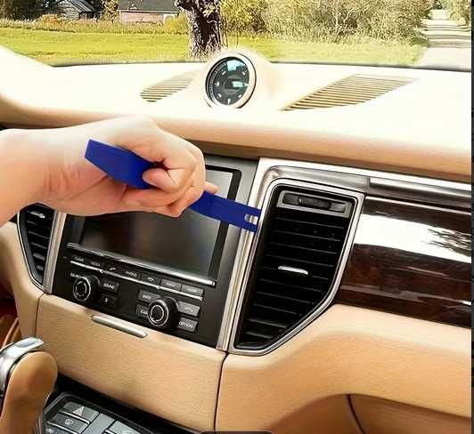 Комплект инструменти за демонтаж табло, кори на врати и др