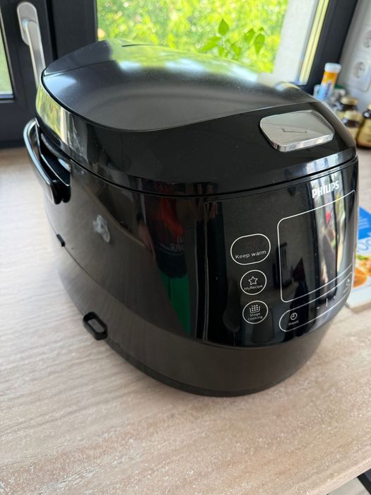 Multicooker Philips HD4749/70, 1070 W, 5 L, functie Slow-Cooker, 22 Programe automate, Negru