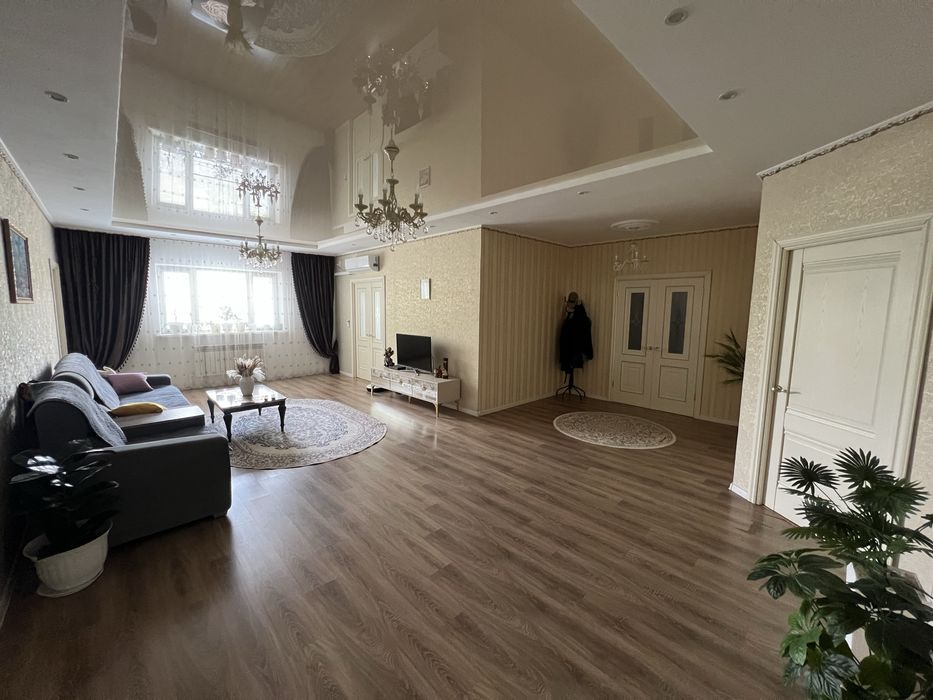 Продам частный дом в п Бурлин