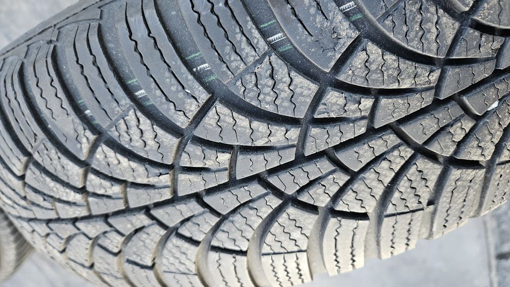 2бр гуми 185 65 15 гуд йър