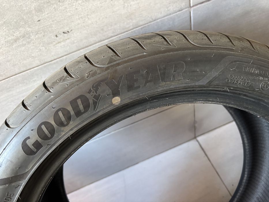 Anvelope de Vara Goodyear 225 45 R18 si 255 40 R18 Runflat