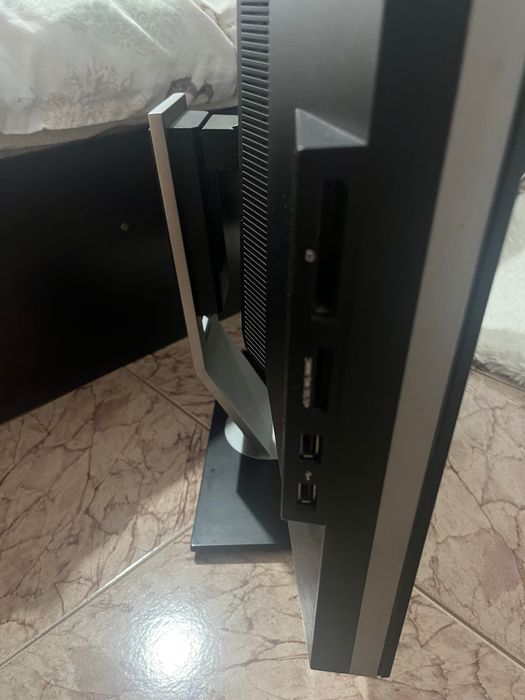 Монитор DELL в добро състояние