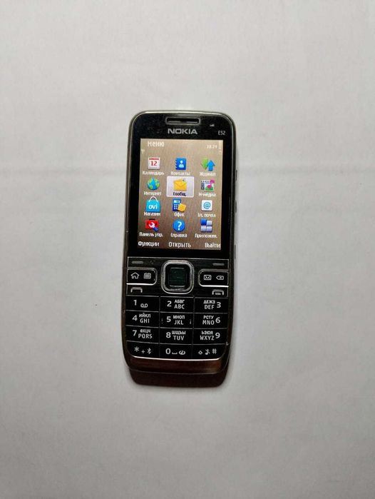 Nokia E52, телефон, кнопочный, ретро