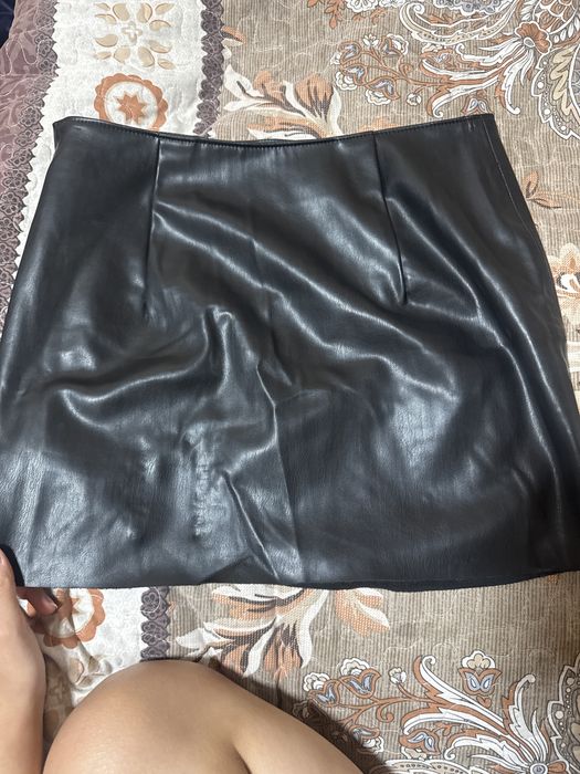 Юбка ZARA цвет:черный