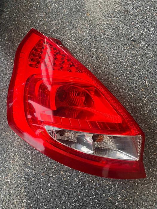 Stop stanga aripa, Ford Fiesta 6 2010