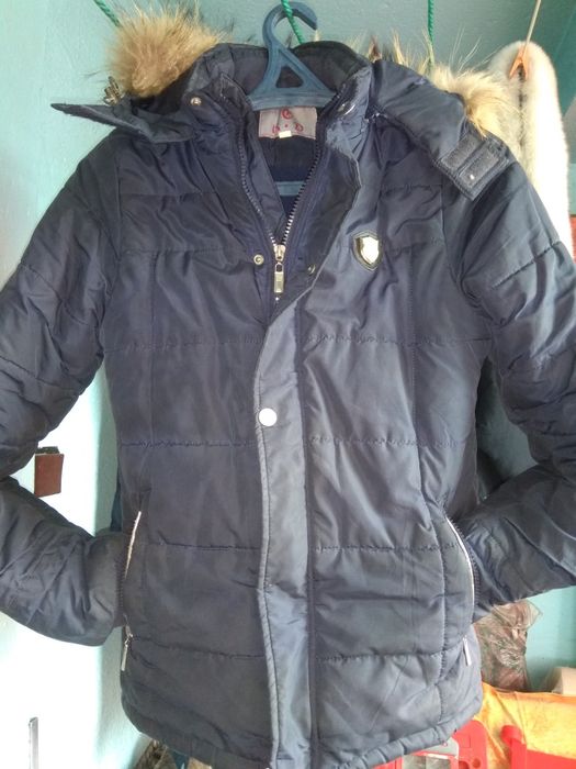 Продам зимнюю куртку на мальчика