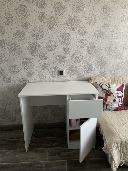 Продам письменный стол