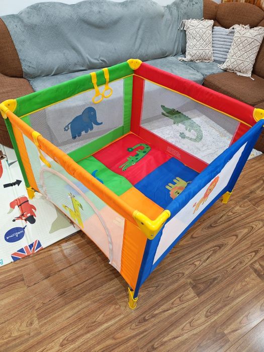 Tarc de joaca pentru bebelusi si copii Juju Discovery
