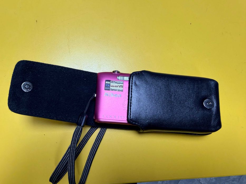 Фотоапарат Nikon COOLPIX S3500 20.1 MP Digital Camera with 7x Zoom