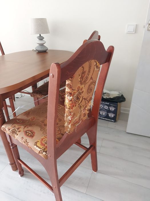 Стол обеденный с 5 стульями