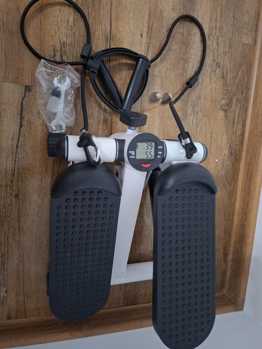 Stepper MAXFIT cu benzi de rezistență – nou