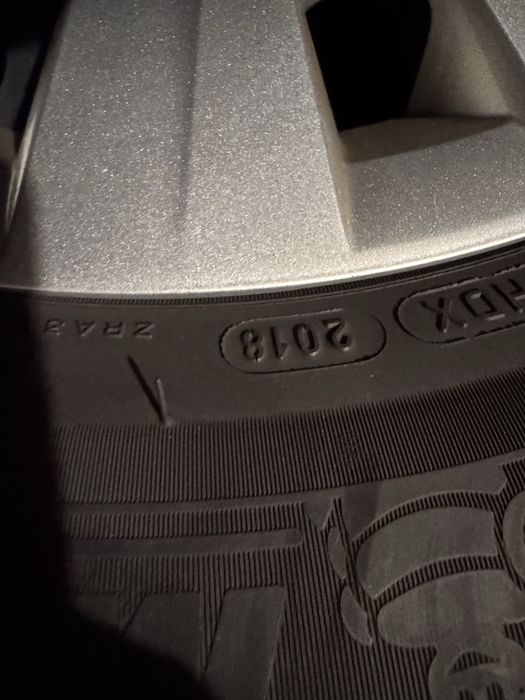 4 Jante VW R15 ET 43 + 4 Anvelope 195/65 R15 91T + capace VW